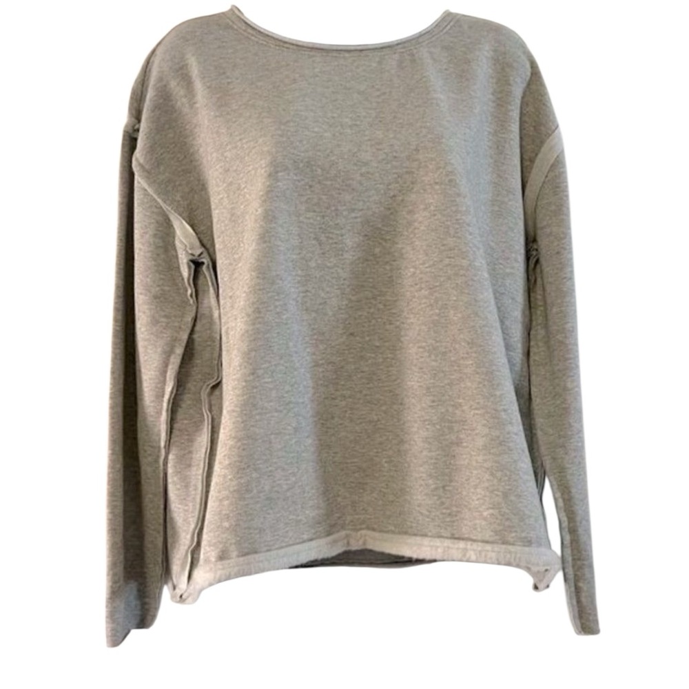 NWT Romeo & Juliet Heather Gray long sleeve raw edge Boxy Crew Sweatshirt M